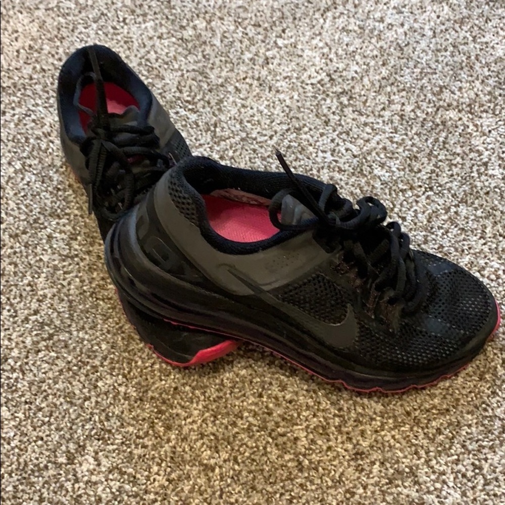 Women’s Nike Air Max Size 8
